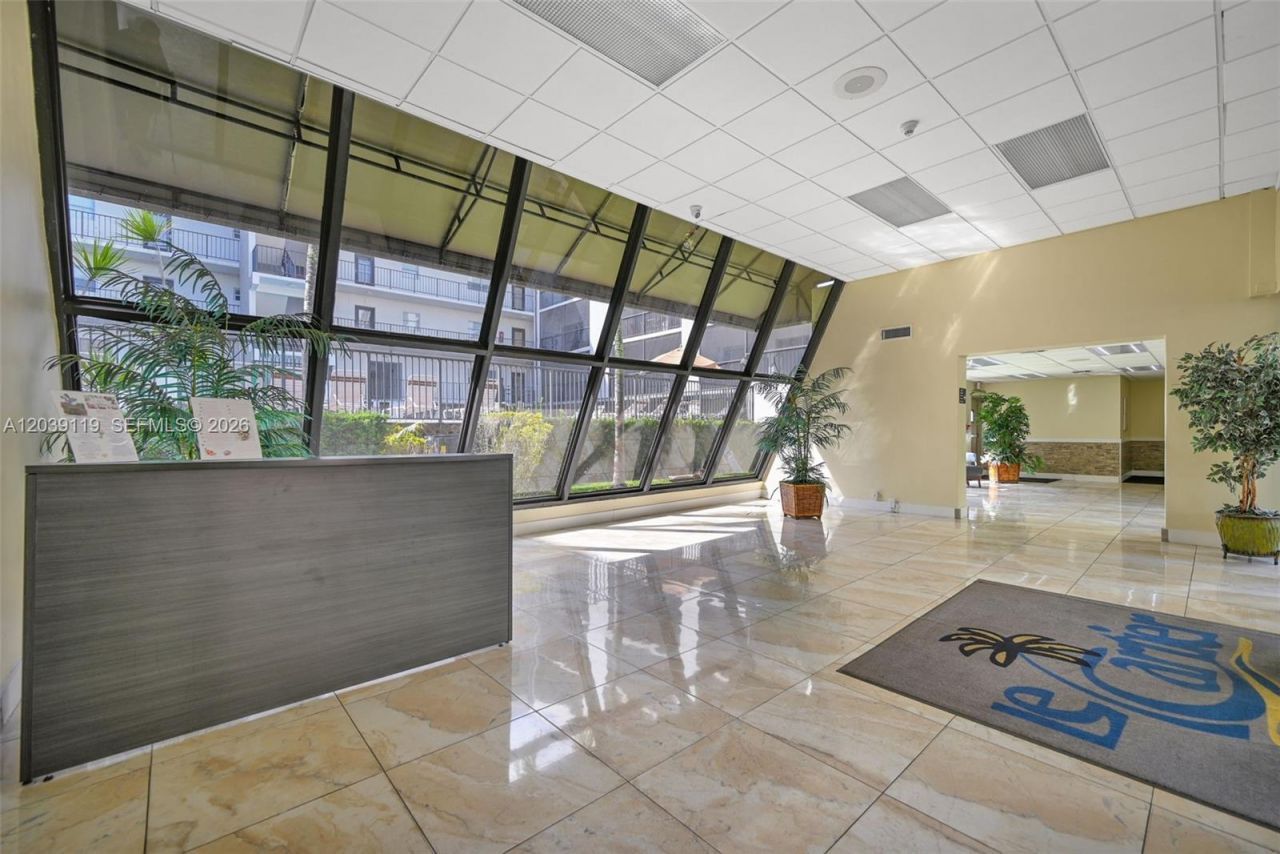 201 178th Dr, Unit 537, Sunny Isles Beach, FL 33160 Photo
