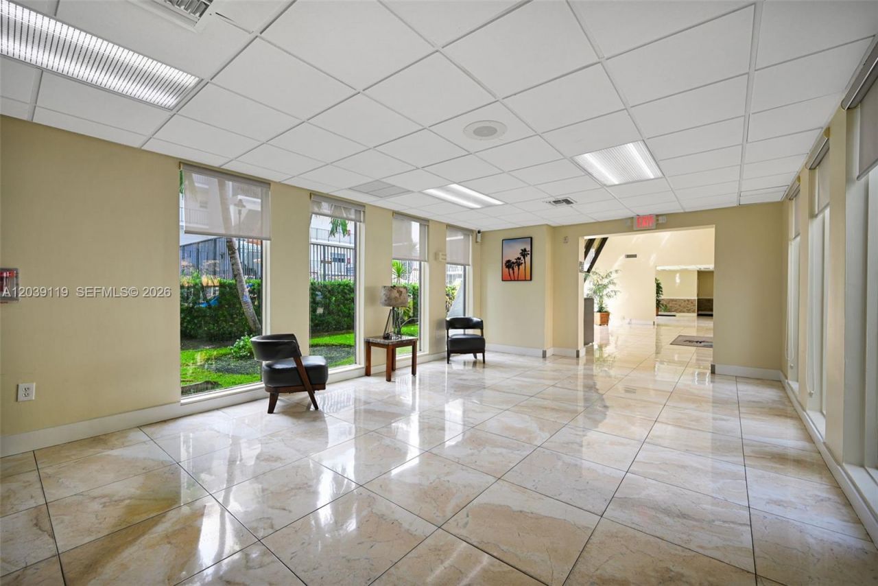 201 178th Dr, Unit 537, Sunny Isles Beach, FL 33160 Photo