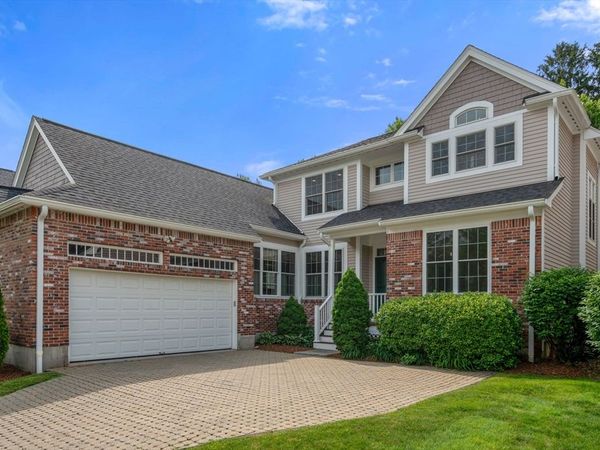 17 Rose Court Way, Unit 17, Walpole, MA 02032