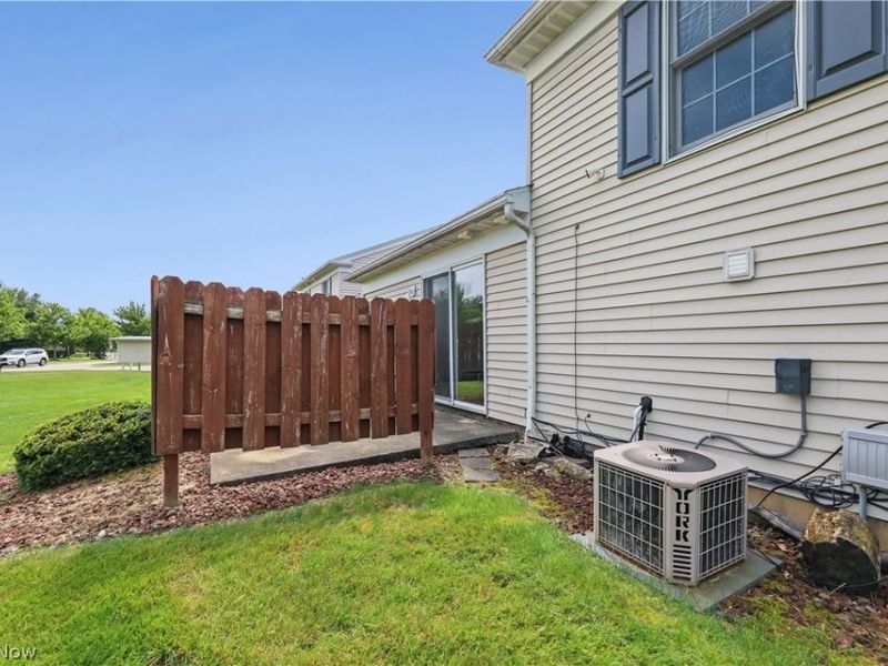650 Sturbridge Drive, Unit 3, Medina, OH 44256 Photo 5