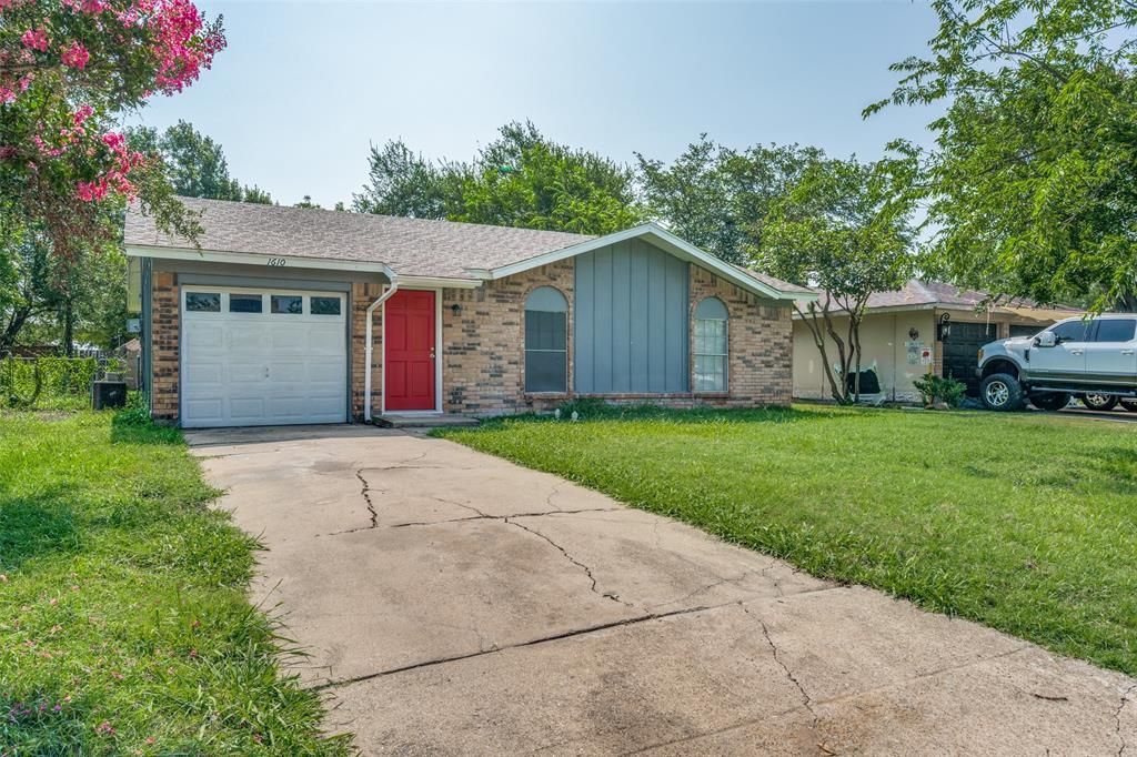 1610 Avenue A, Grand Prairie, TX 75051 Main Photo