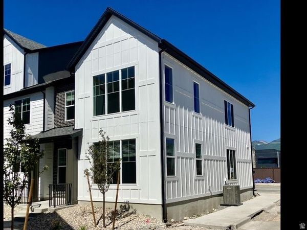 1141 N DOWNFIELD LN , Unit 201, North Salt Lake, UT 84054