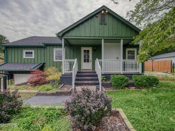 5411 Villa Rd, Knoxville, TN 37918