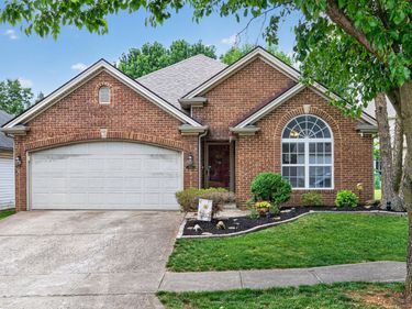 141 White Oak Trace, Lexington, KY 40511