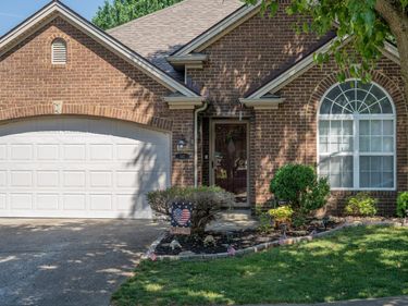 141 White Oak Trace, Lexington, KY 40511