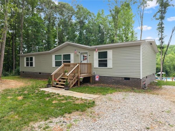 260 Falcon Lane , Carnesville, GA 30521