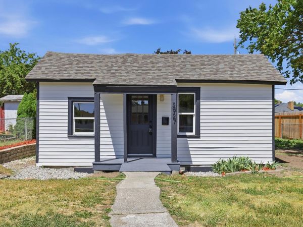 2927 E Columbia Ave, Spokane, WA 99208