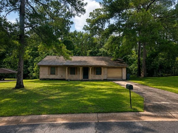 1031 King Circle, Perry, GA 31069