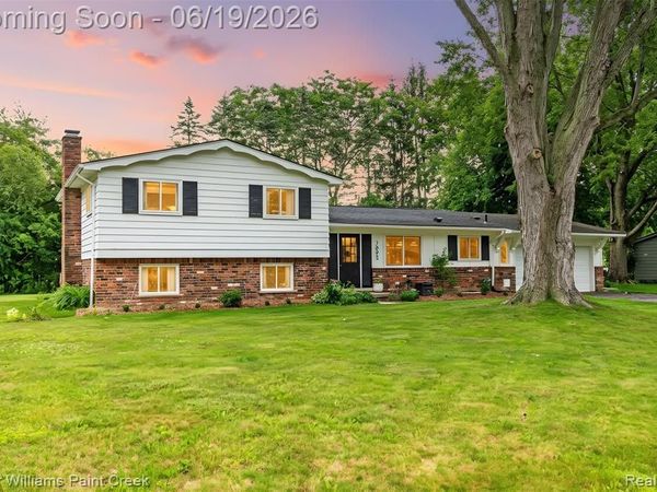 7093 Stonebrook Road, West Bloomfield Twp, MI 48322