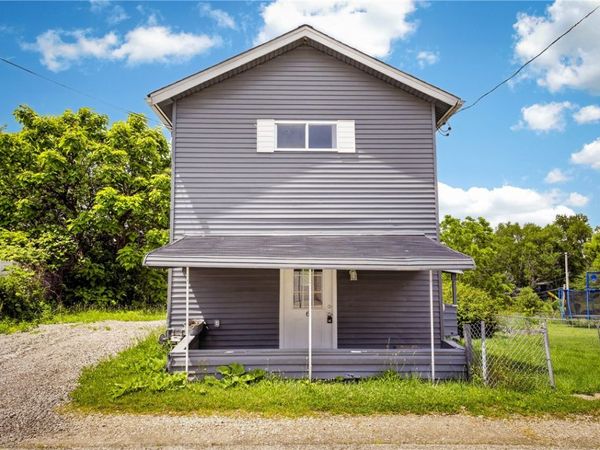 6 Hemlock St , Bairdford, PA 15006