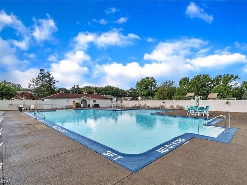 4 Meadowlawn, Unit 4, Mentor, OH 44060 Photo 5