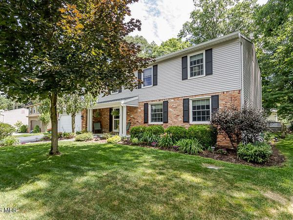 4552 Sheringham Lane, Sylvania, OH 43560