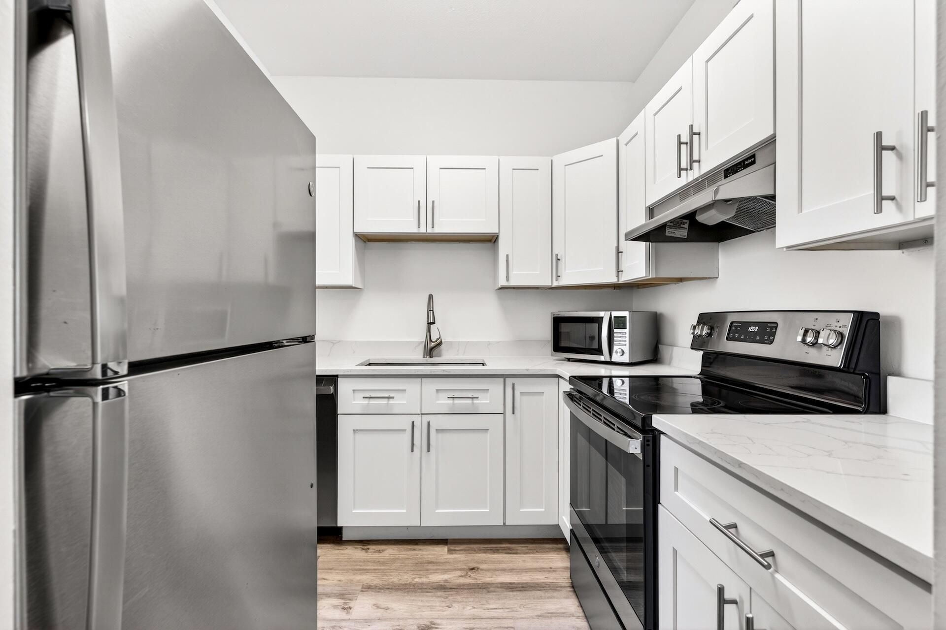 2555 NE 11th Street, Unit 104, Fort Lauderdale, FL 33304 Photo
