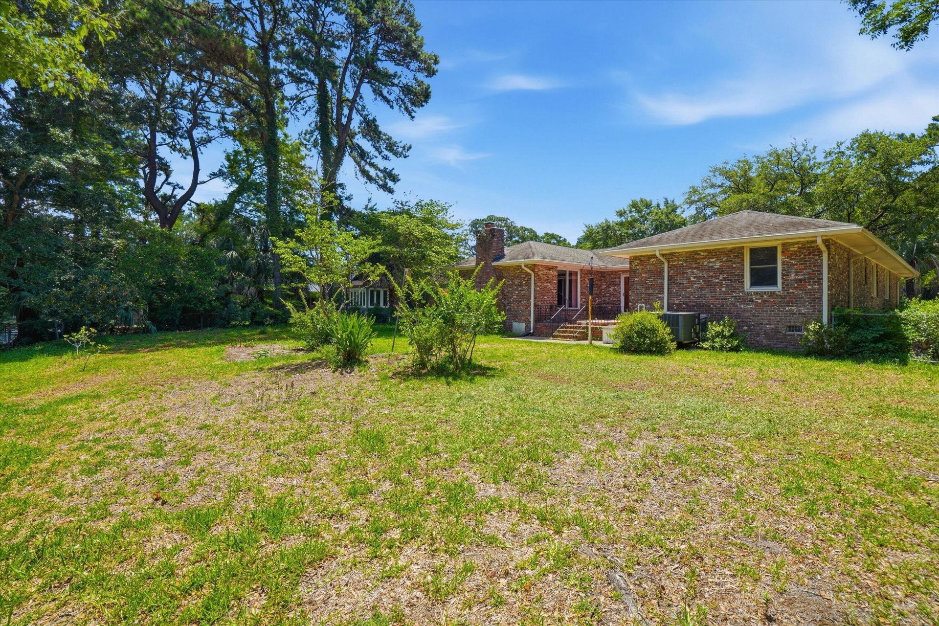686 Pelzer Drive Photo 9