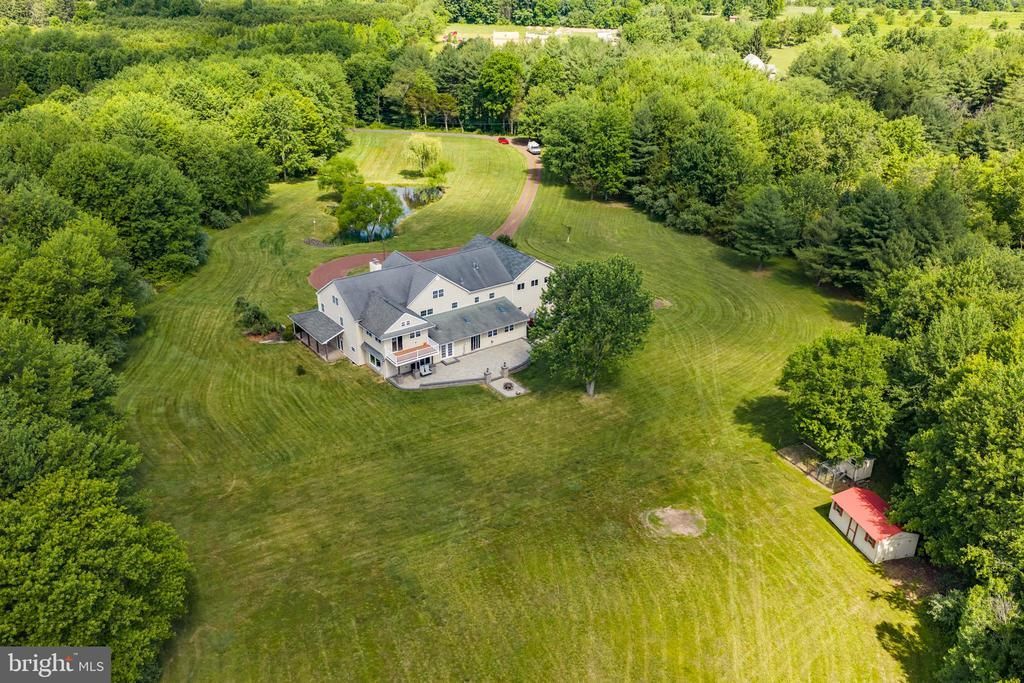 715 BUCKS ROAD, PERKASIE, PA 18944