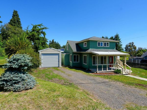2172 17th Street, North Bend, OR 97459