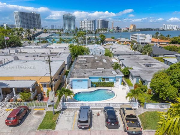 2120 Biarritz Dr , Miami Beach, FL 33141