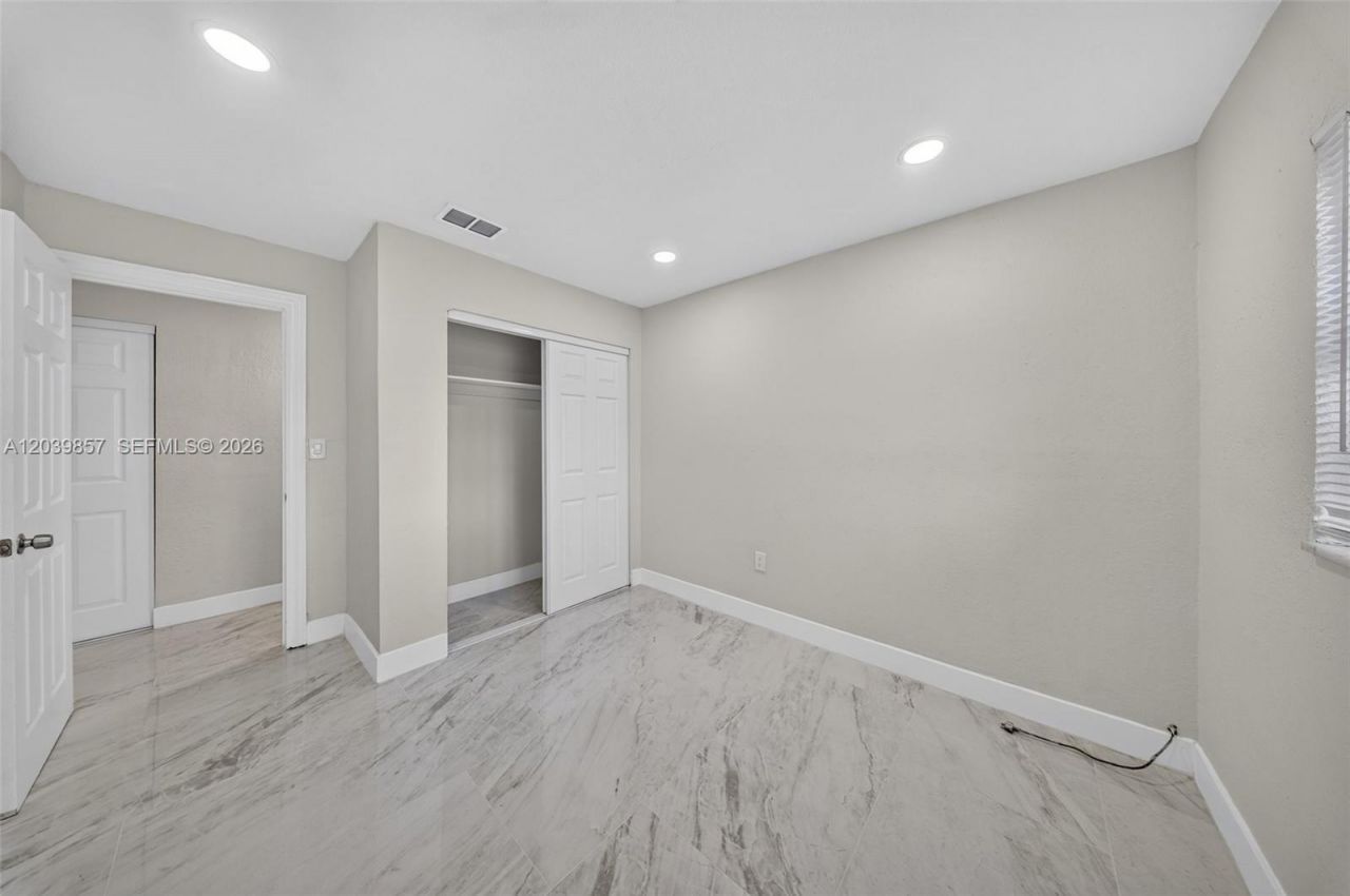 3856 NW 207 St Rd, Miami Gardens, FL 33055 Photo