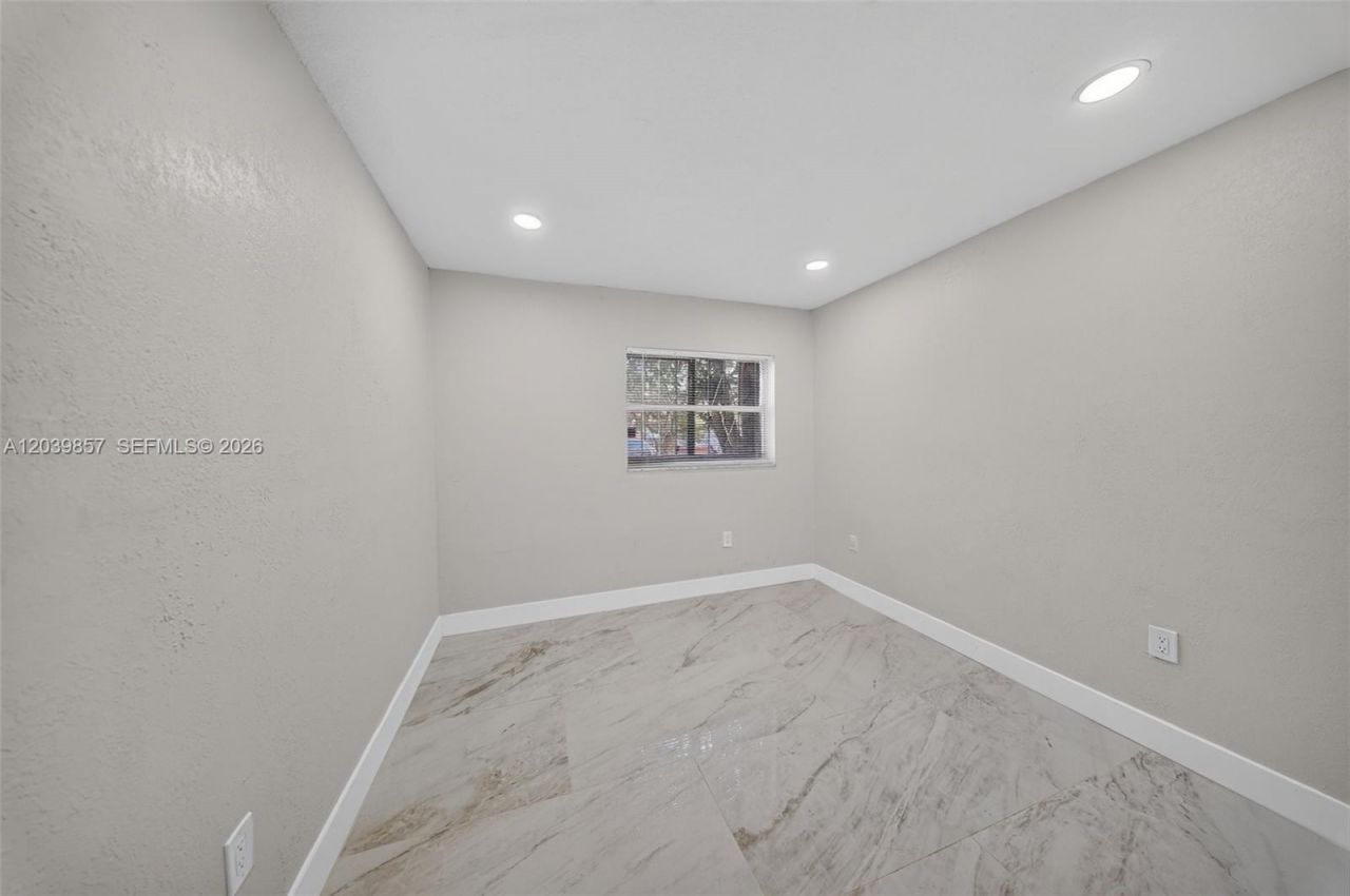 3856 NW 207 St Rd, Miami Gardens, FL 33055 Photo