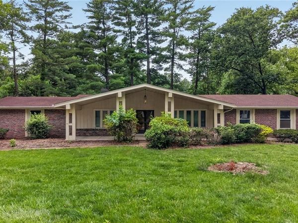12470 Villa Hill Lane, Creve Coeur, MO 63141