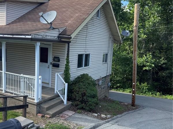 2807 Fayette St , Mckeesport, PA 15132