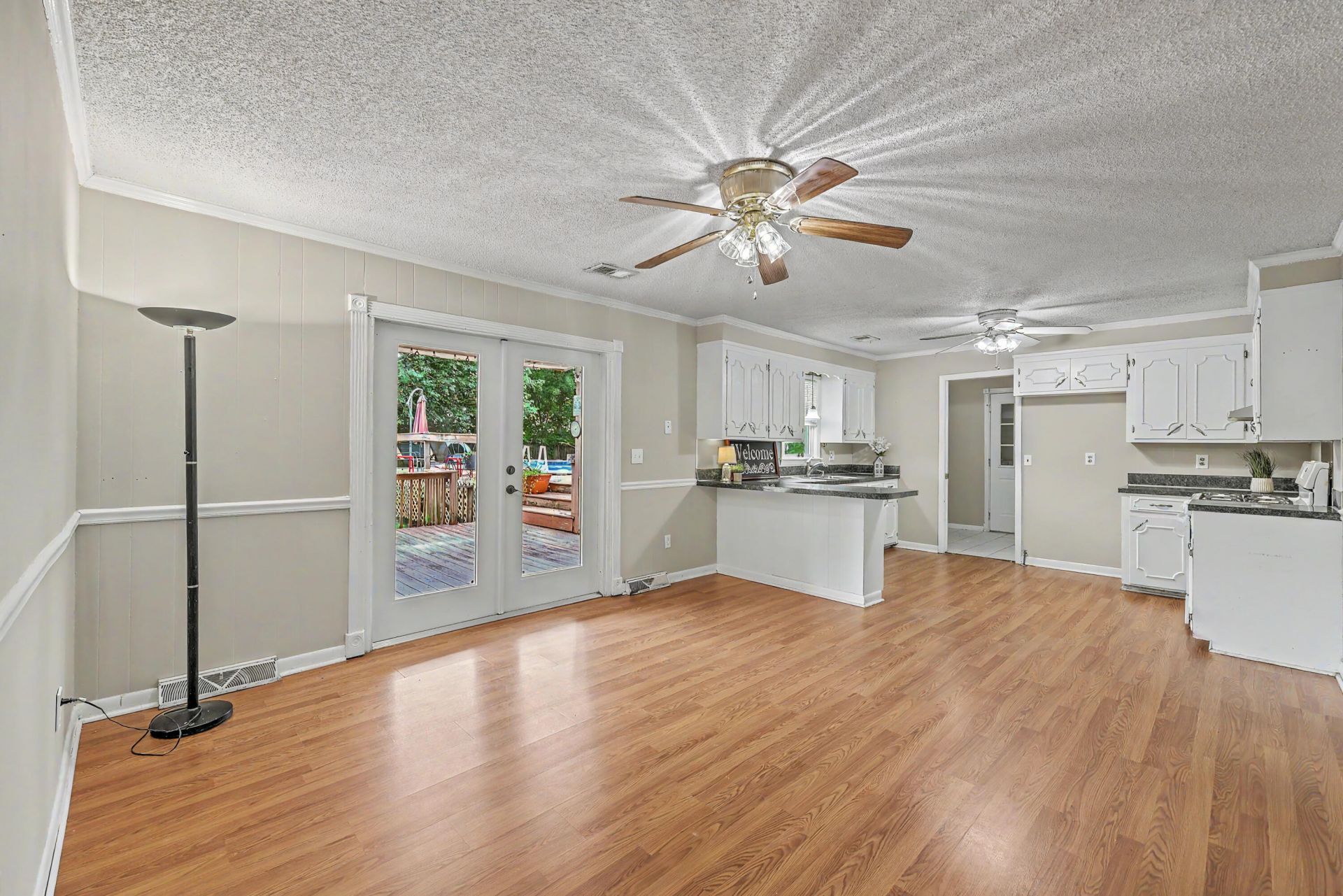 205 Janice Street Photo 13