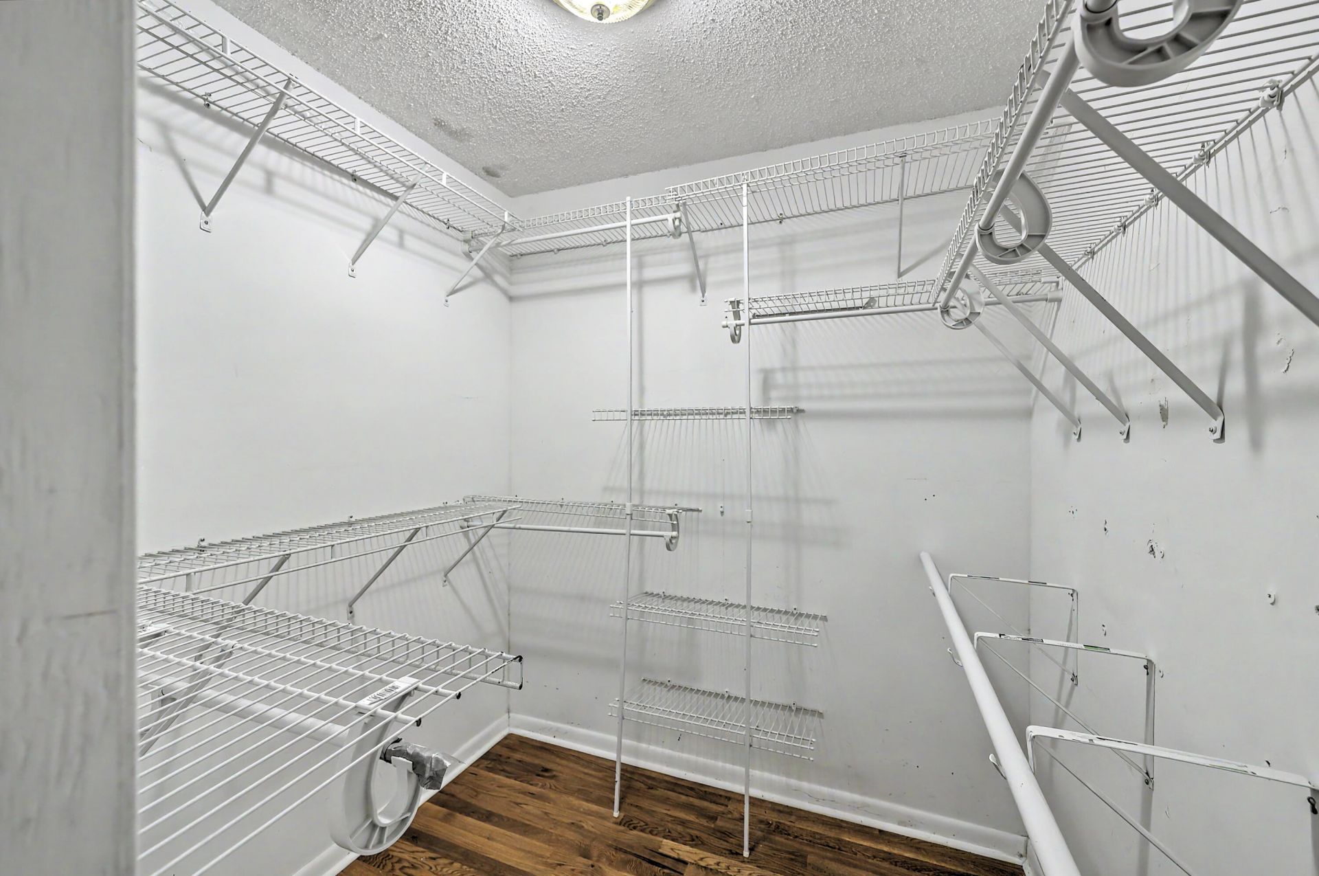 205 Janice Street Photo 22