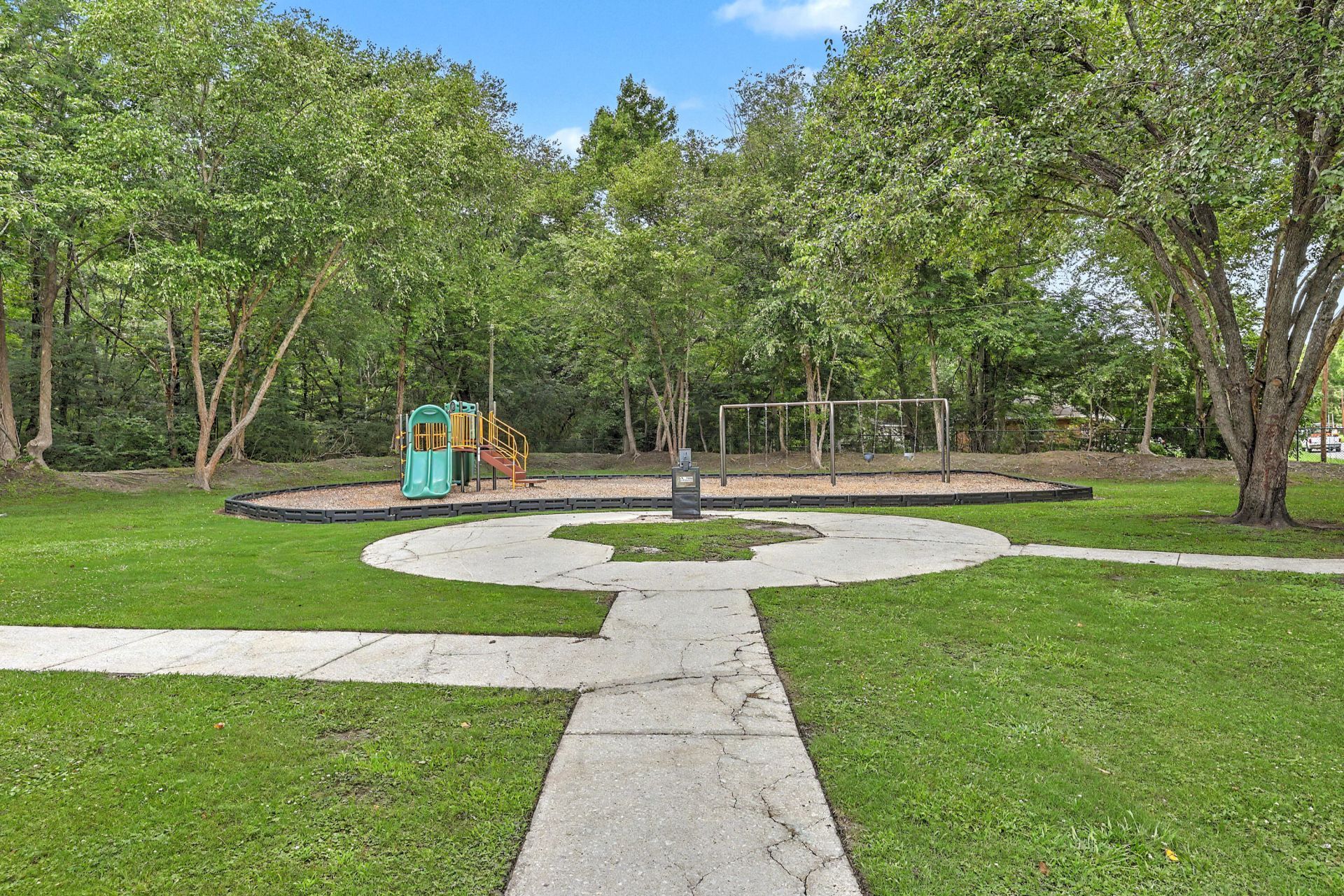 205 Janice Street Photo 41