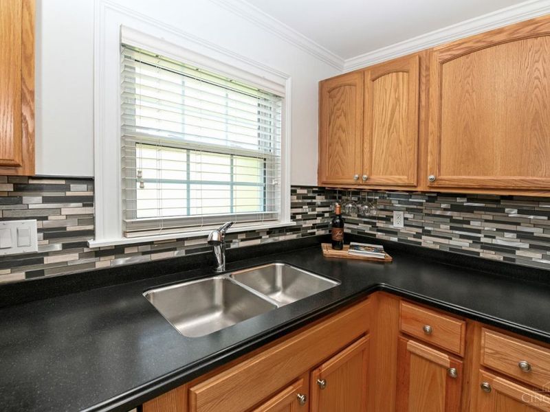 3721 Ashworth Drive, Cincinnati, OH 45208 Photo 14