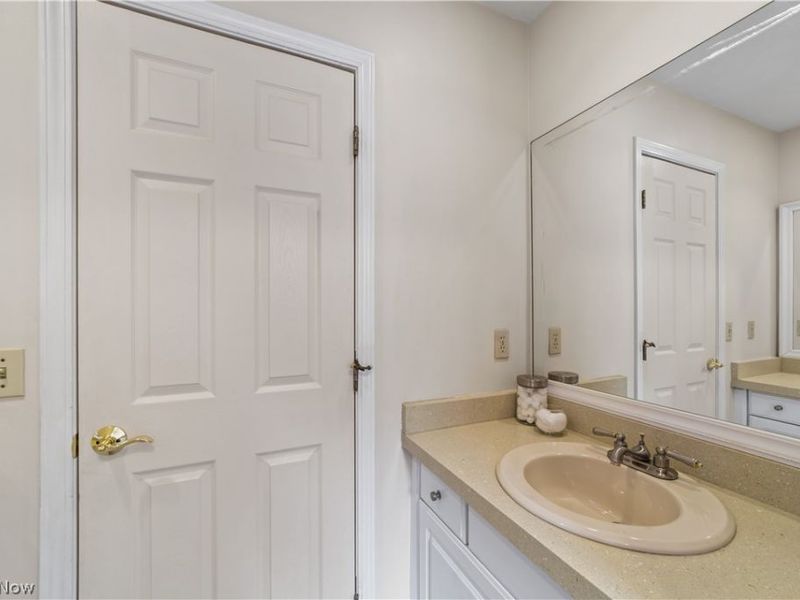2794 Forest Lake Drive, Westlake, OH 44145 Photo 24