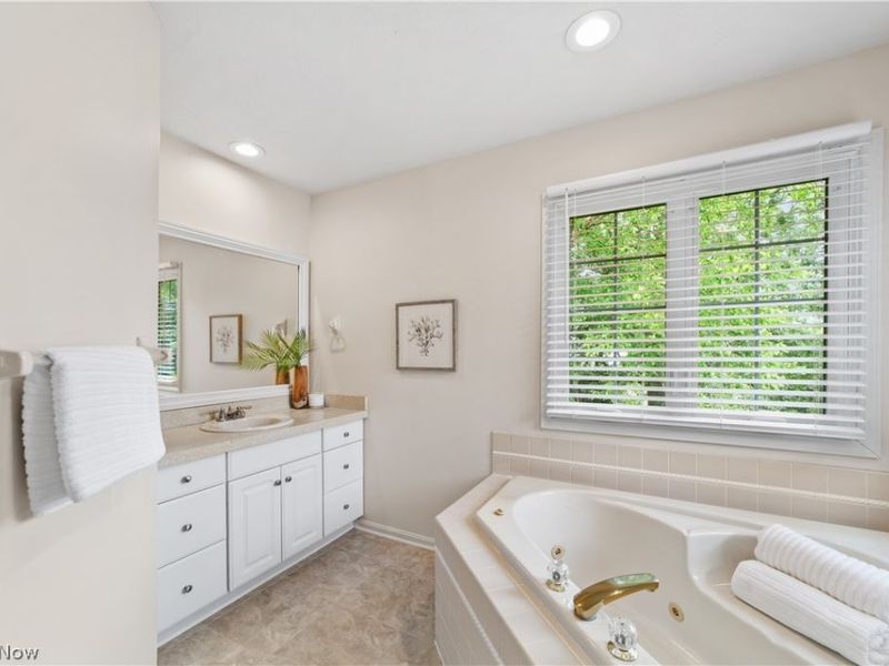 2794 Forest Lake Drive, Westlake, OH 44145 Photo 39