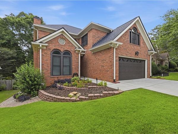 2809 Livsey Woods Drive , Tucker, GA 30084