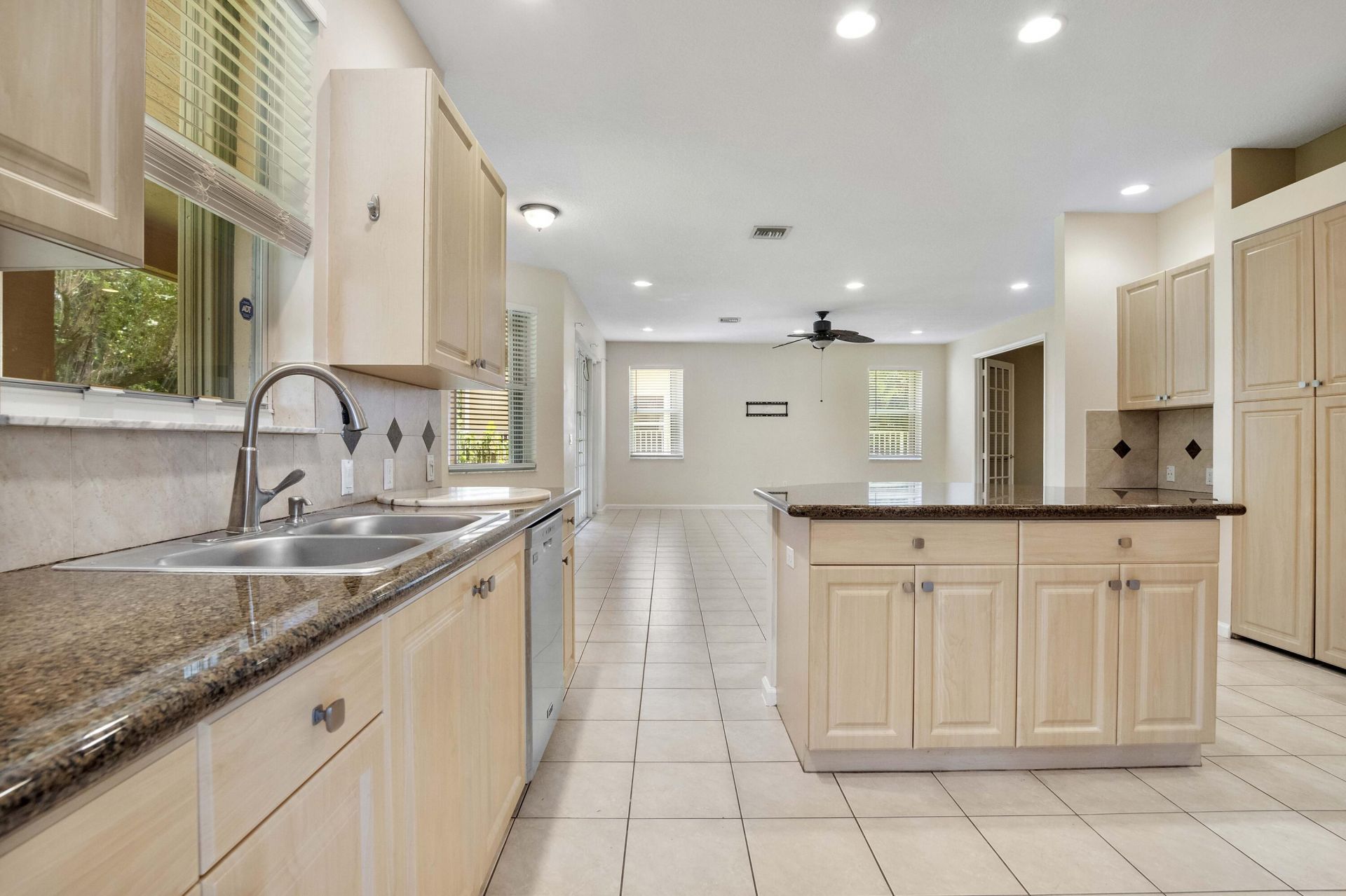 6370 Stonehurst Circle, Lake Worth, FL 33467 Photo