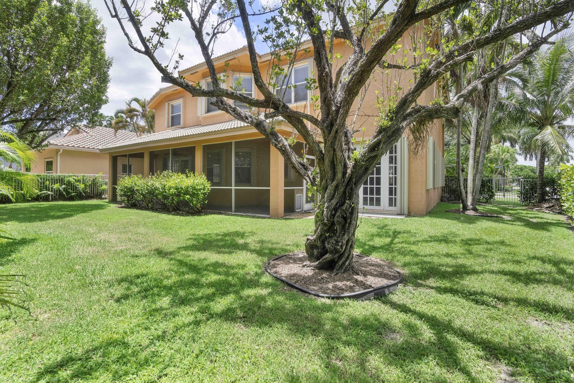 6370 Stonehurst Circle, Lake Worth, FL 33467 Photo
