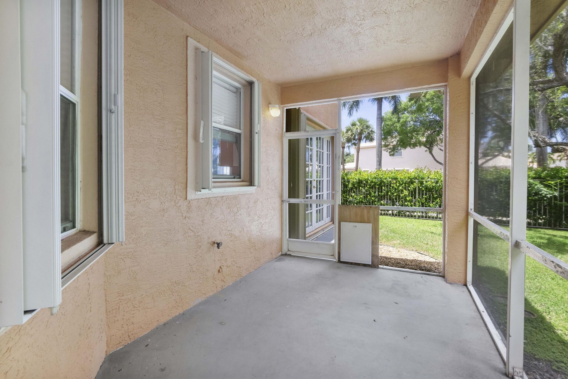 6370 Stonehurst Circle, Lake Worth, FL 33467 Photo