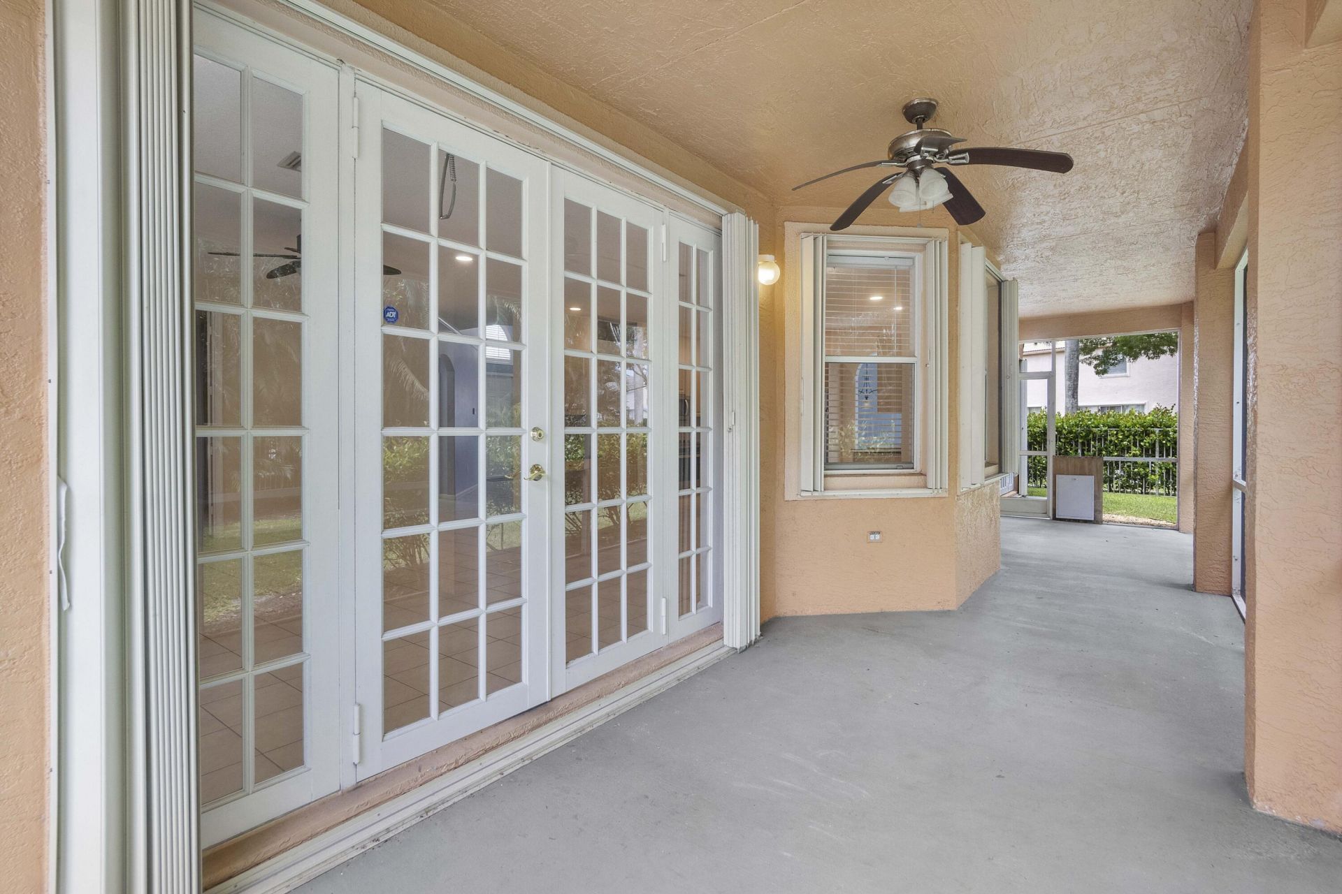 6370 Stonehurst Circle, Lake Worth, FL 33467 Photo