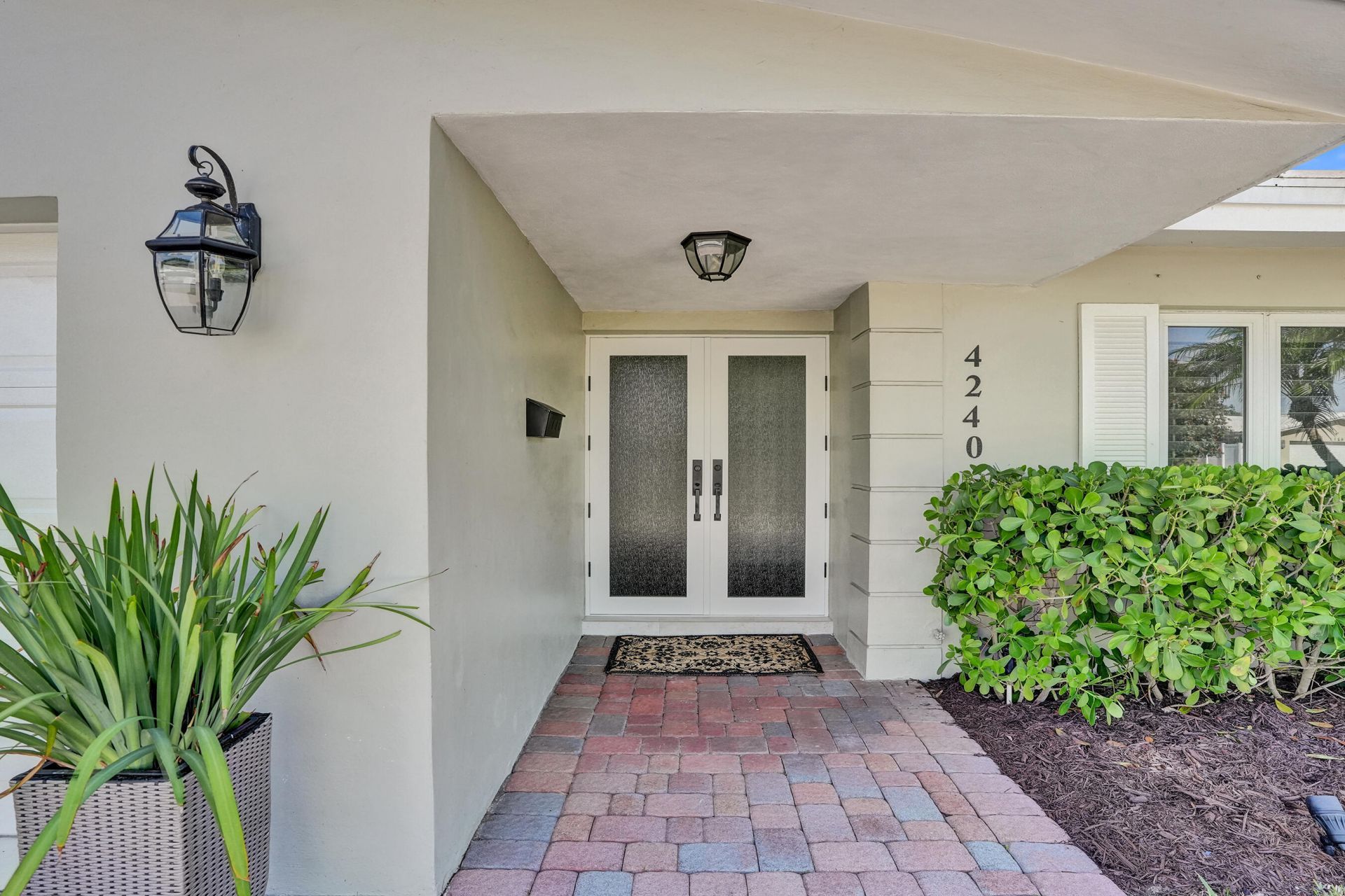 4240 NE 28th Avenue, Fort Lauderdale, FL 33308 Photo