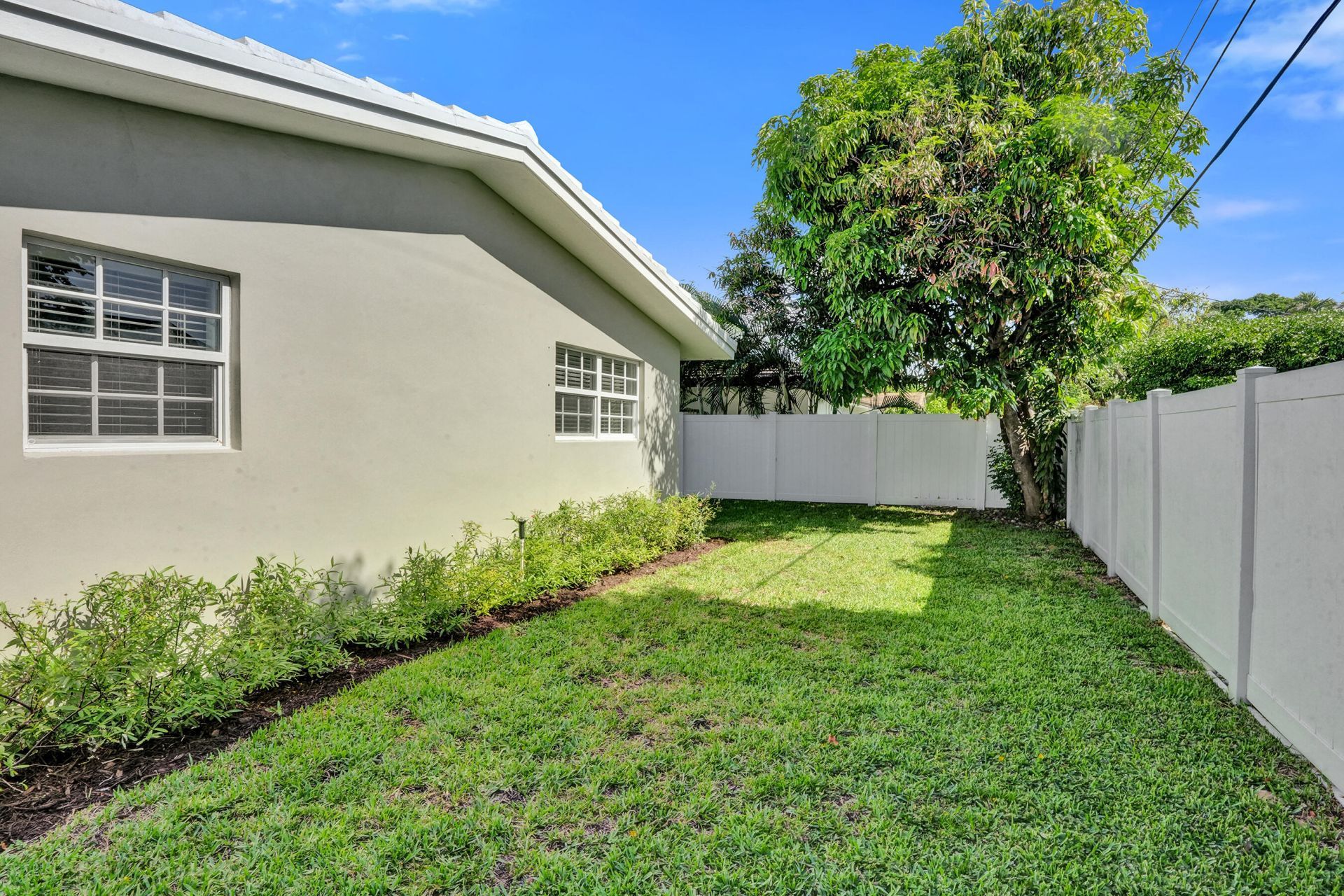 4240 NE 28th Avenue, Fort Lauderdale, FL 33308 Photo