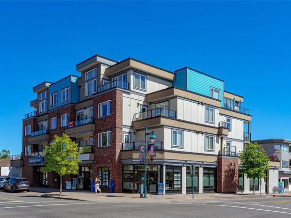 2409 Bevan Ave, Unit #308, Sidney, BC V8L 0C3