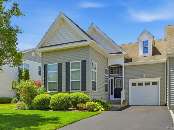 163 AUGUSTA Drive, Medford, NY 11763