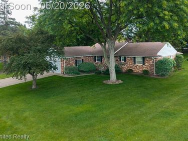2223 Strader Drive, West Bloomfield Twp, MI 48324