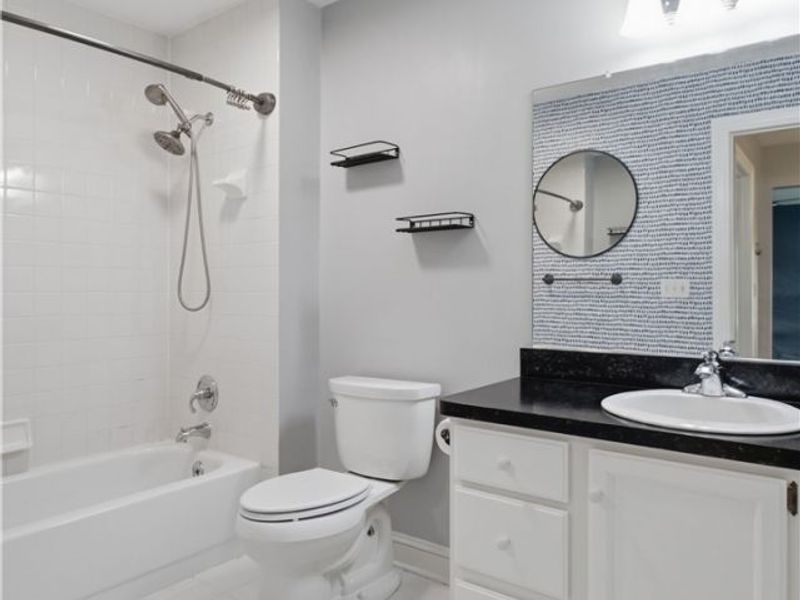 700 Hampton Circle, Unit 8, Aurora, OH 44202 Photo 14