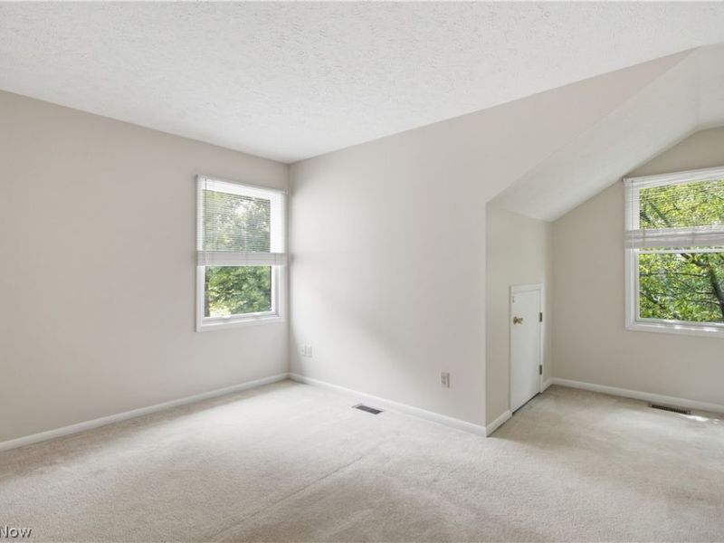 700 Hampton Circle, Unit 8, Aurora, OH 44202 Photo 24