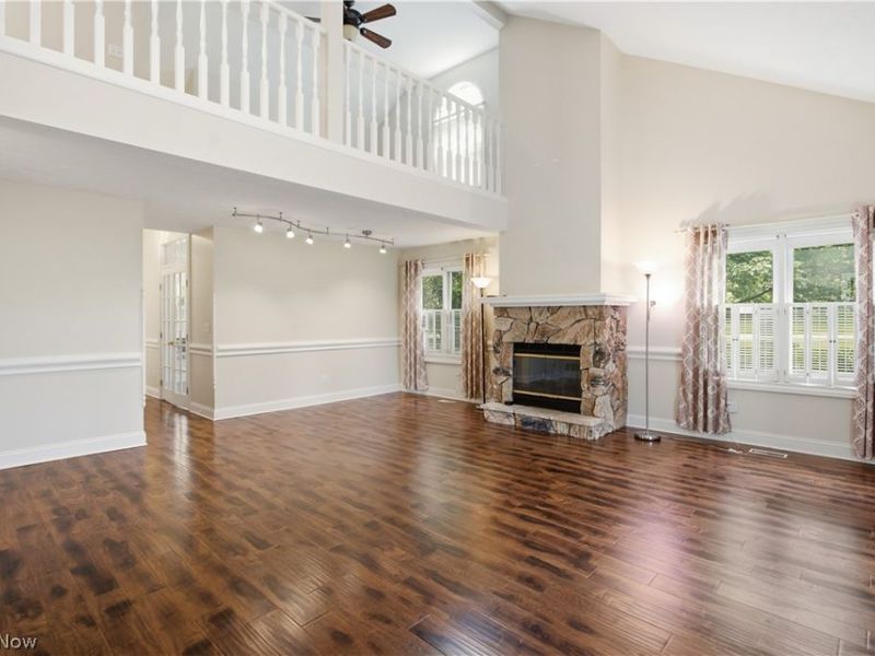700 Hampton Circle, Unit 8, Aurora, OH 44202 Photo 8