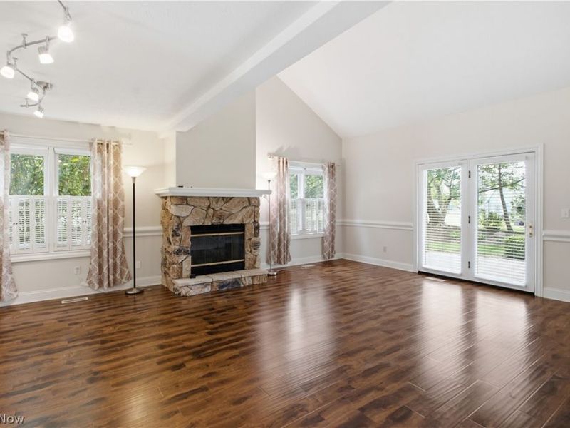 700 Hampton Circle, Unit 8, Aurora, OH 44202 Photo 9