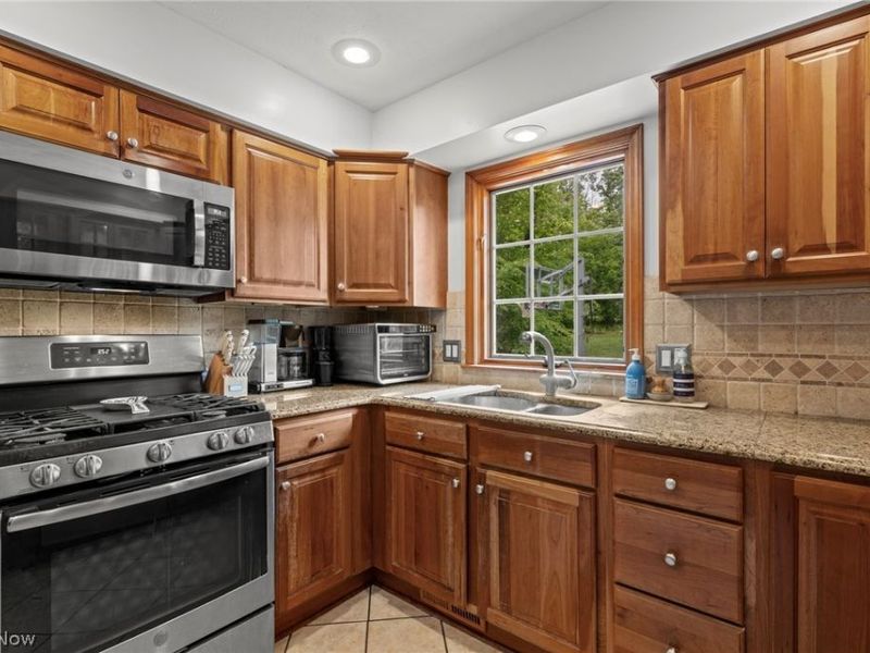 147 S Hayden Parkway, Hudson, OH 44236 Photo 17