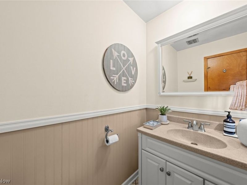 147 S Hayden Parkway, Hudson, OH 44236 Photo 20