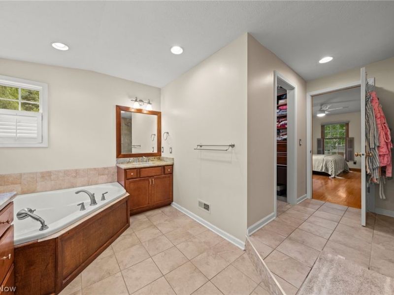 147 S Hayden Parkway, Hudson, OH 44236 Photo 26