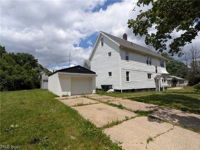 656 Hammel Street, Akron, OH 44306 Photo 3
