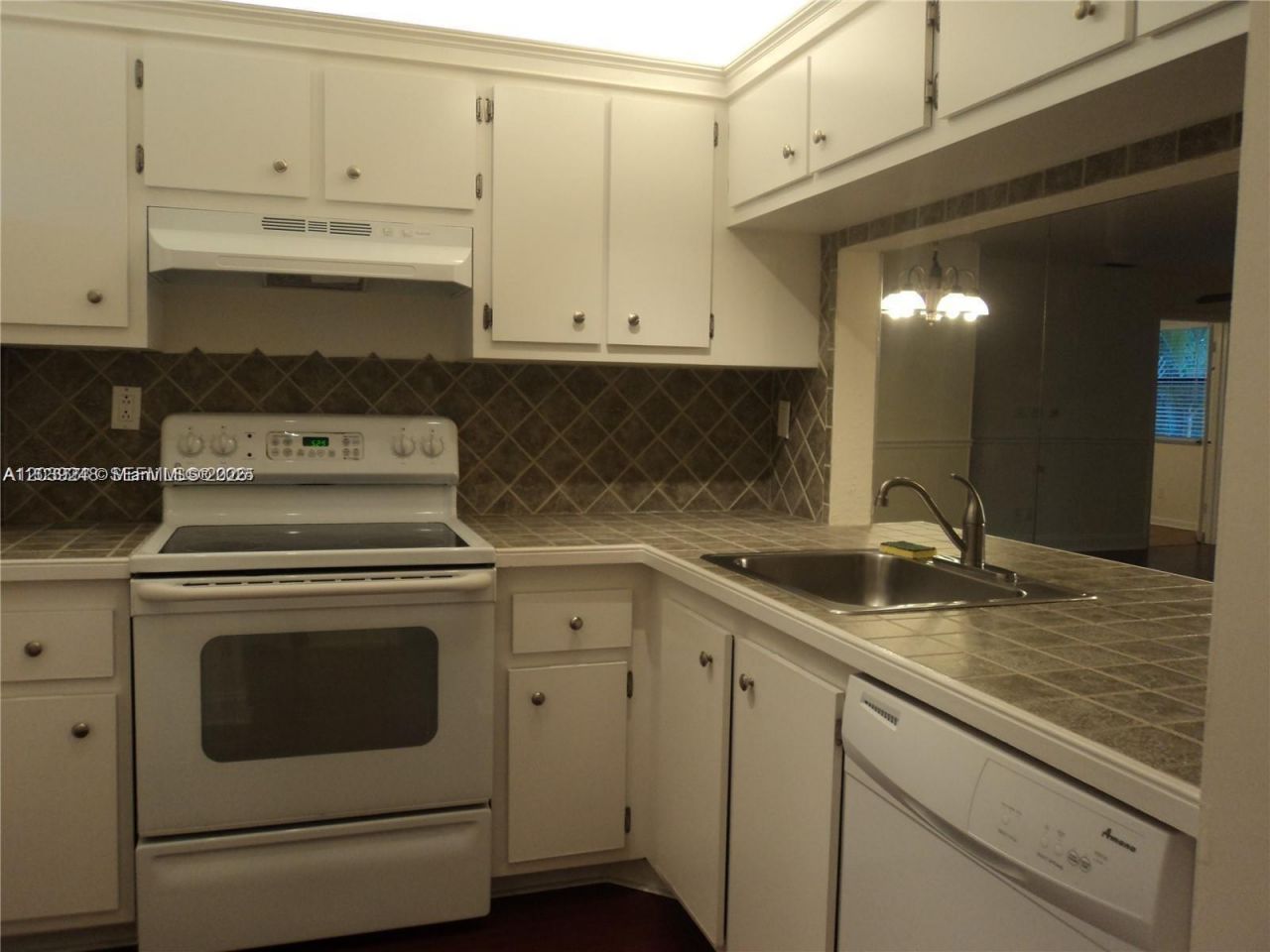 10605 NW 11 St, Unit 206, Hollywood, FL 33026 Photo